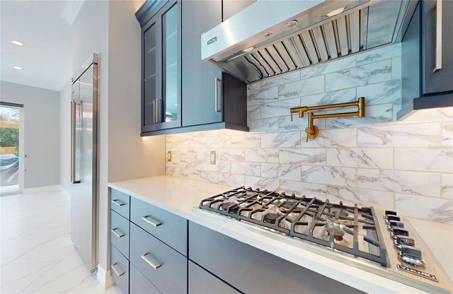 5951 BAY DRIVE, Gulfport, FL 33707