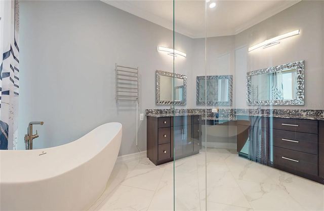 5951 BAY DRIVE, Gulfport, FL 33707