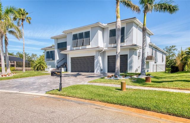 5951 BAY DRIVE, Gulfport, FL 33707