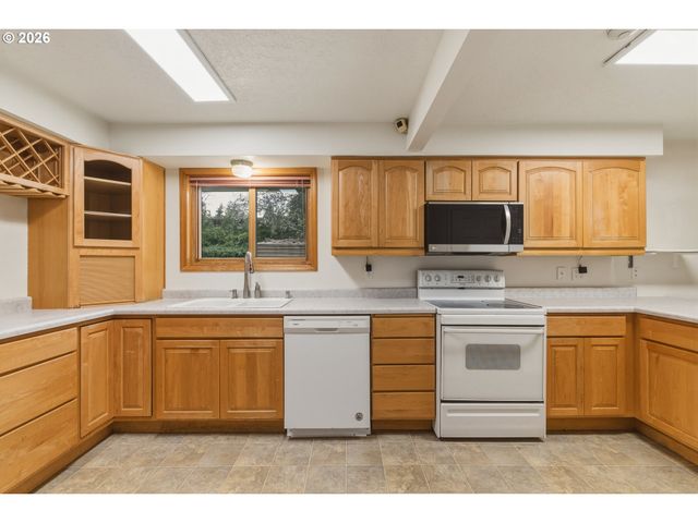 1117 Se 135TH Ave, Portland, OR 97233