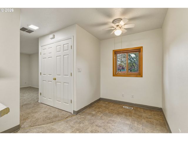 1117 Se 135TH Ave, Portland, OR 97233