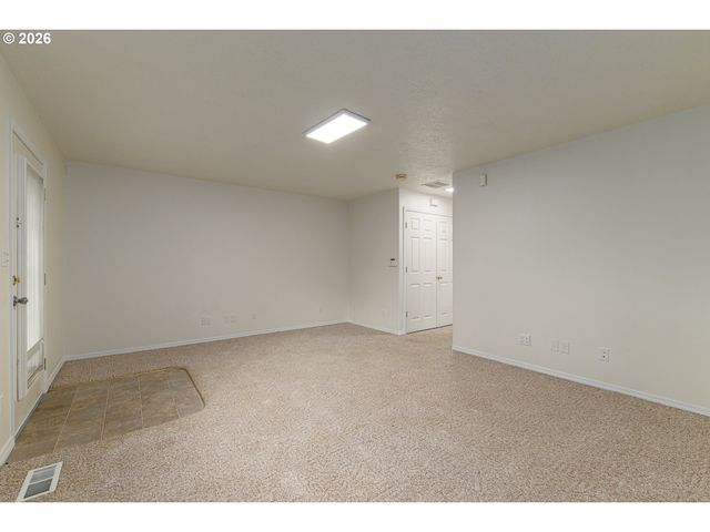 1117 Se 135TH Ave, Portland, OR 97233