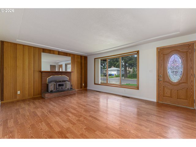 1117 Se 135TH Ave, Portland, OR 97233