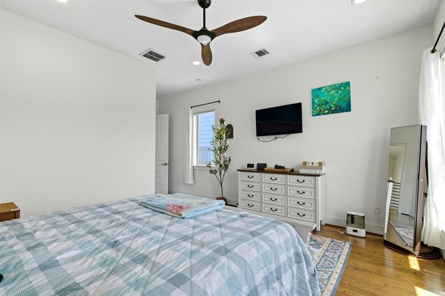 215 Avondale Street, Houston, TX 77006