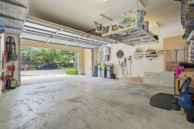 215 Avondale Street, Houston, TX 77006