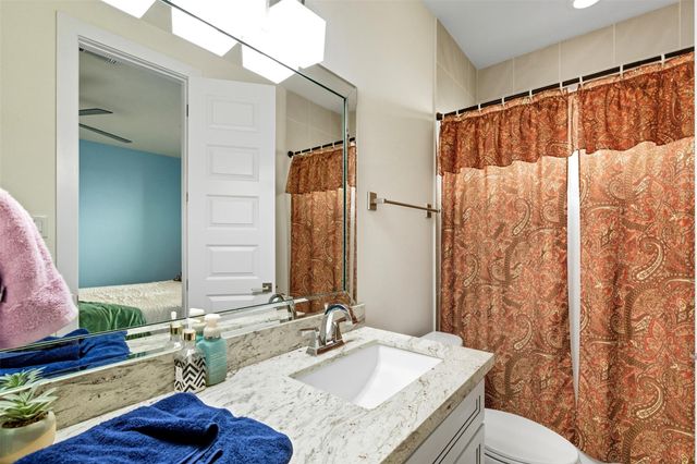 215 Avondale Street, Houston, TX 77006