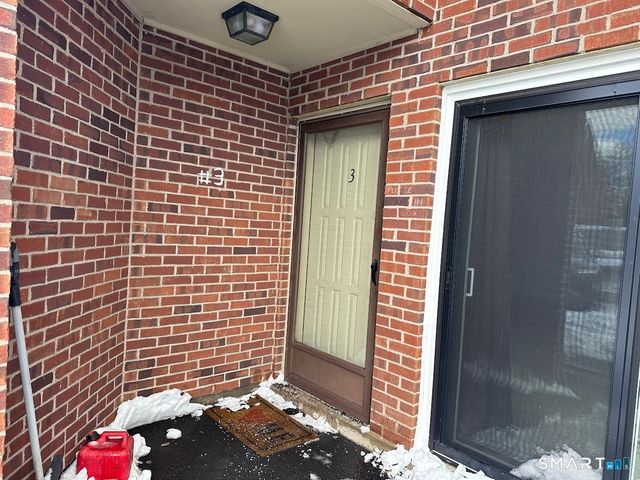 295 Redstone Hill Road 3, Bristol, CT 06010