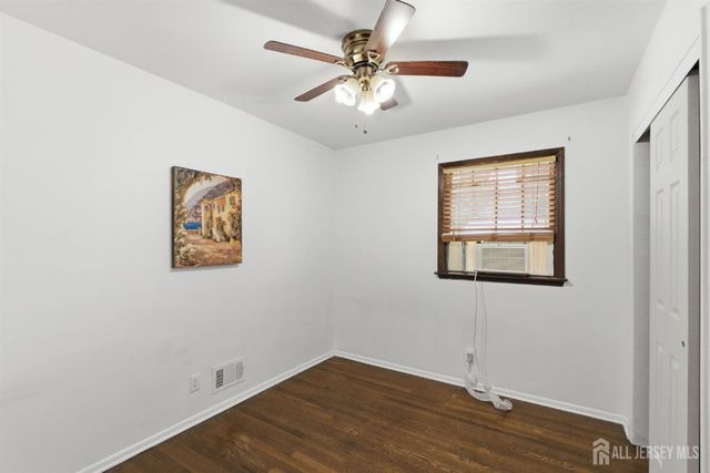 21 S Heathcote Avenue S, Edison, NJ 08817