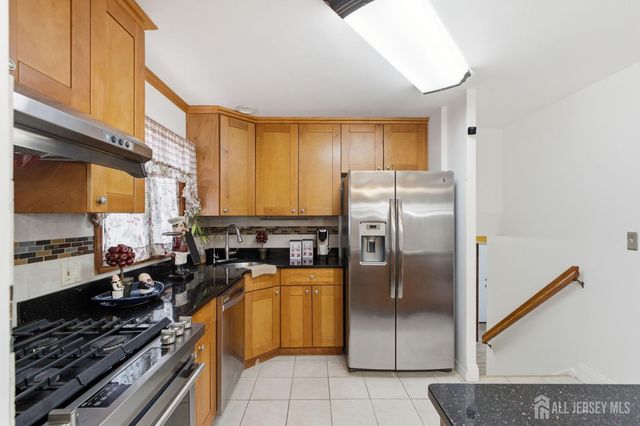 21 S Heathcote Avenue S, Edison, NJ 08817