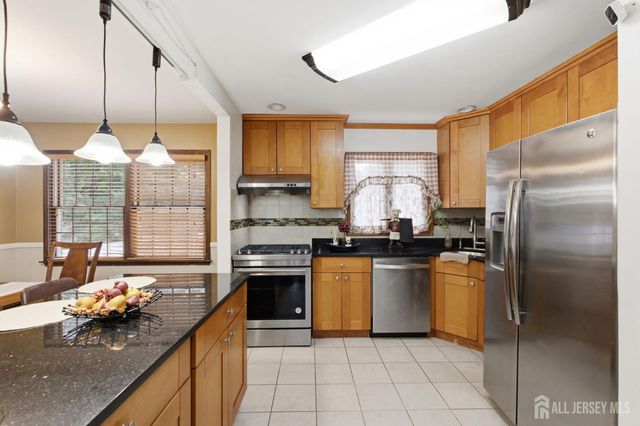 21 S Heathcote Avenue S, Edison, NJ 08817