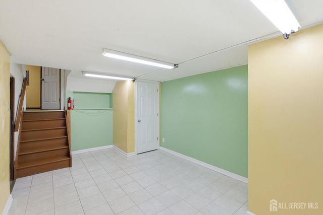 21 S Heathcote Avenue S, Edison, NJ 08817
