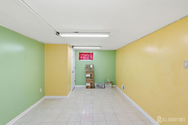 21 S Heathcote Avenue S, Edison, NJ 08817