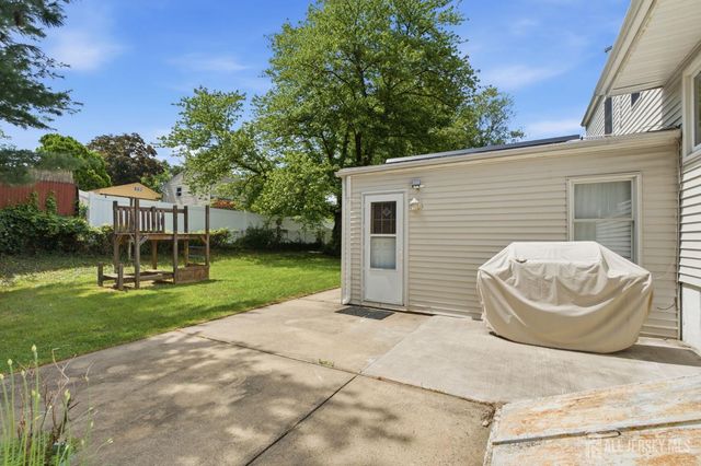 21 S Heathcote Avenue S, Edison, NJ 08817