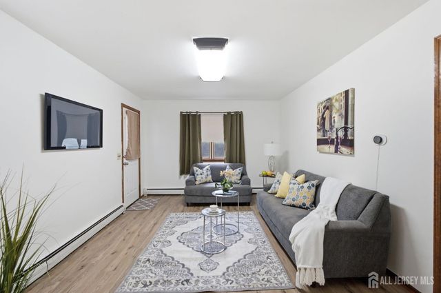 21 S Heathcote Avenue S, Edison, NJ 08817
