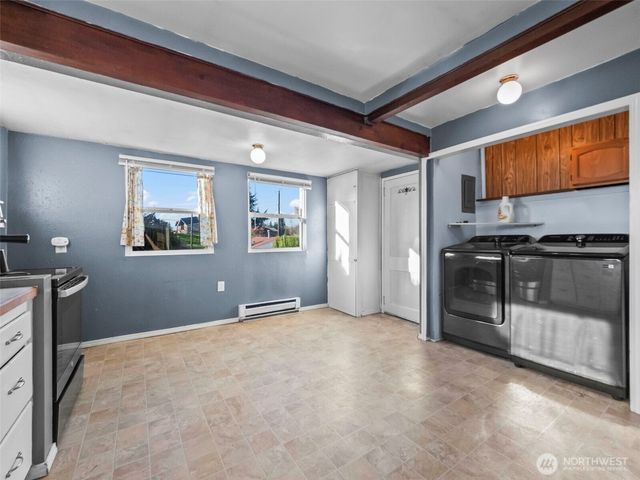 1022 Sheridan Road, Bremerton, WA 98310