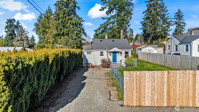 1022 Sheridan Road, Bremerton, WA 98310