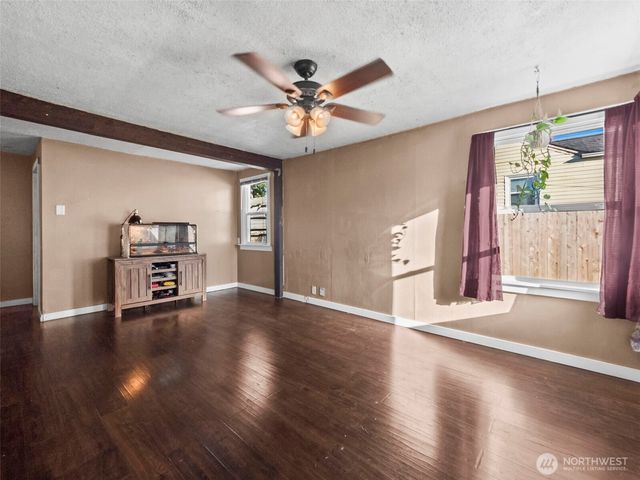 1022 Sheridan Road, Bremerton, WA 98310