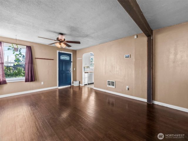 1022 Sheridan Road, Bremerton, WA 98310