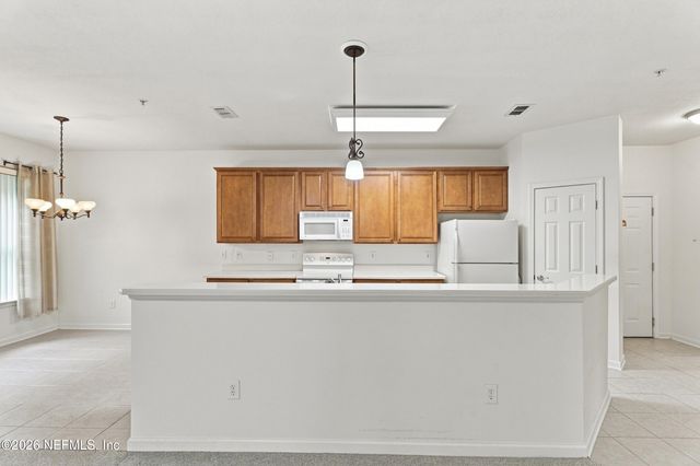 13364 BEACH Boulevard 813, Jacksonville, FL 32224