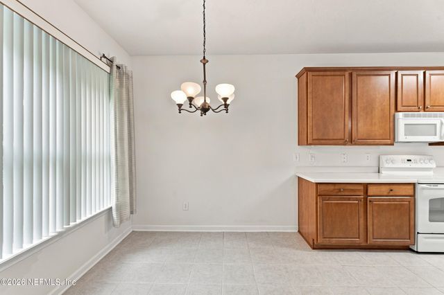 13364 BEACH Boulevard 813, Jacksonville, FL 32224