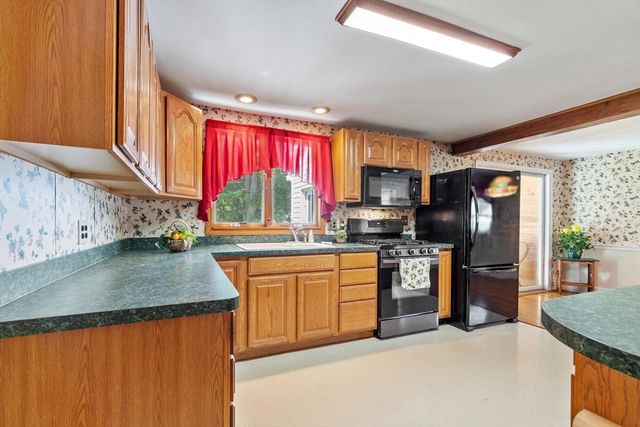 9 Oaklandvale Ave, Saugus, MA 01906