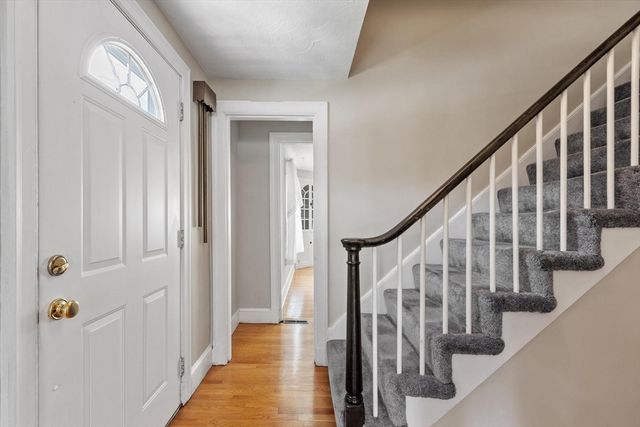 9 Oaklandvale Ave, Saugus, MA 01906