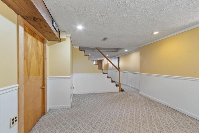 9 Oaklandvale Ave, Saugus, MA 01906