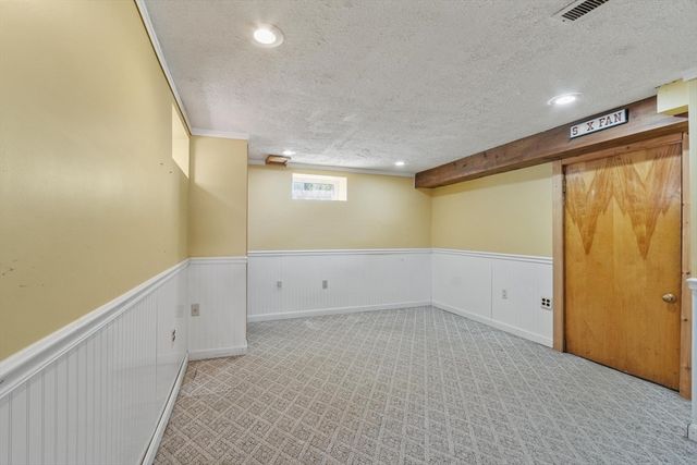 9 Oaklandvale Ave, Saugus, MA 01906