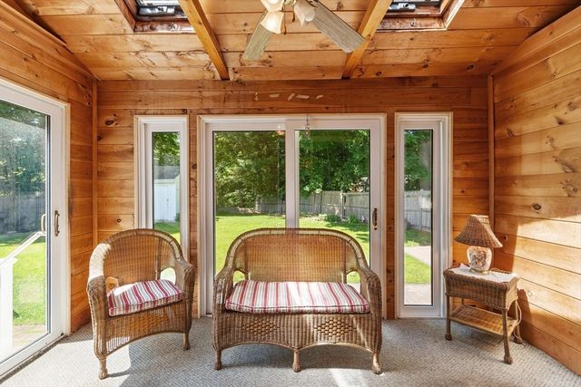 9 Oaklandvale Ave, Saugus, MA 01906