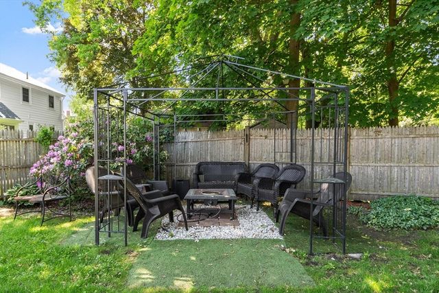 9 Oaklandvale Ave, Saugus, MA 01906