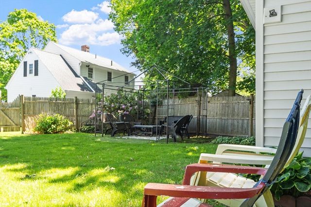 9 Oaklandvale Ave, Saugus, MA 01906