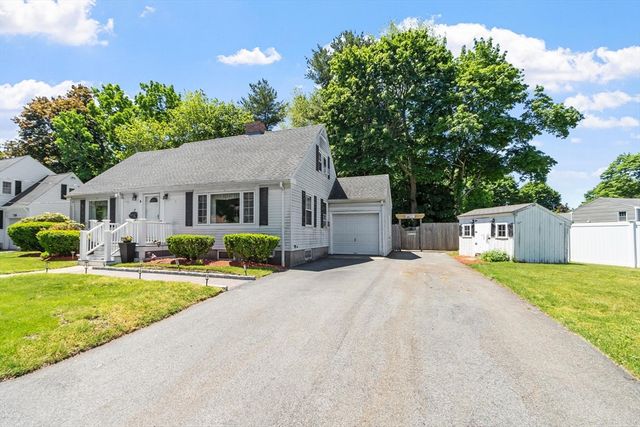 9 Oaklandvale Ave, Saugus, MA 01906