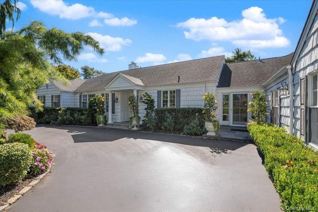 220 Causeway, Lawrence, NY 11559 — exterior