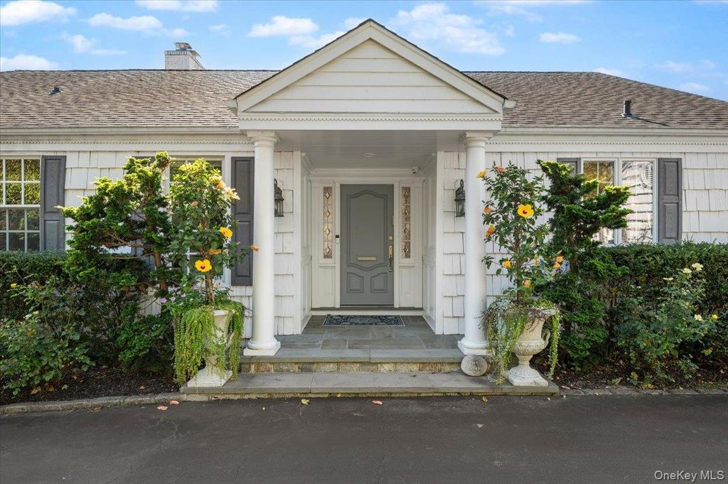 220 Causeway, Lawrence, NY 11559 — photo 2