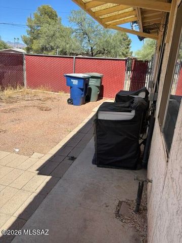 2757 N Fair Oaks Avenue, Tucson, AZ 85712