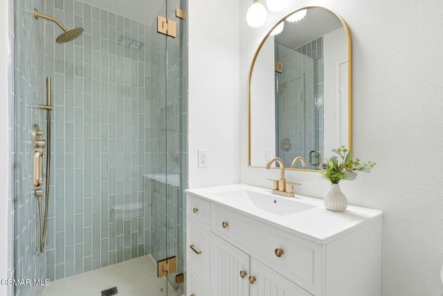 1208 Village 1, Camarillo, CA 93012