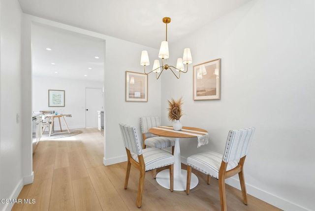 1208 Village 1, Camarillo, CA 93012