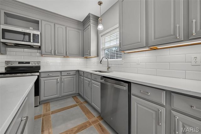 1718 Briarmanor Drive, Lake St Louis, MO 63367