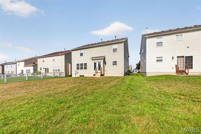 1718 Briarmanor Drive, Lake St Louis, MO 63367