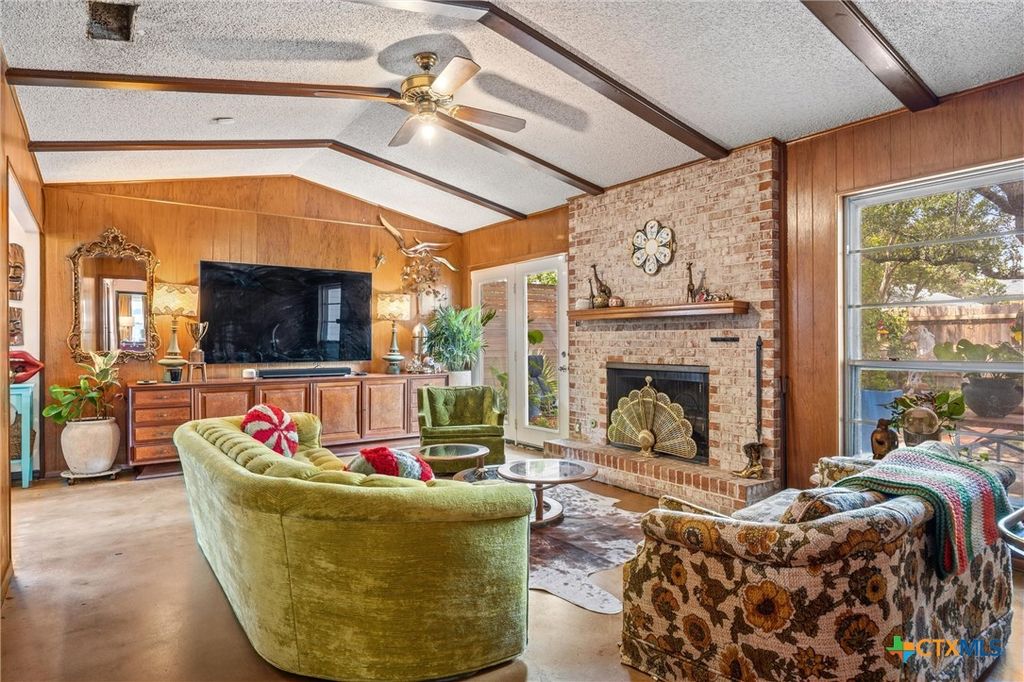 Image 1 of property listing at 3304 Whitepine Drive, Austin, TX 78757