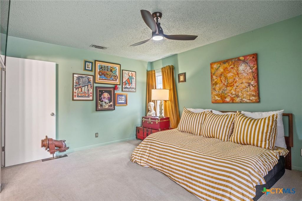 Image 12 of property listing at 3304 Whitepine Drive, Austin, TX 78757