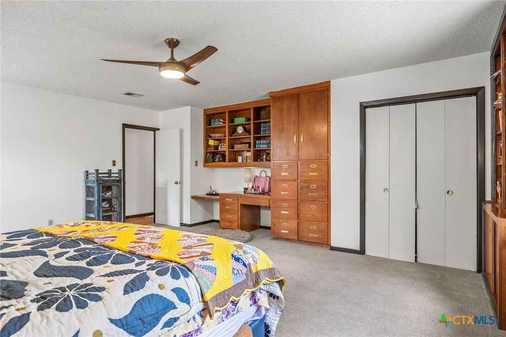 Image 15 of property listing at 3304 Whitepine Drive, Austin, TX 78757