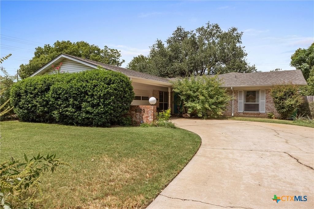 Image 2 of property listing at 3304 Whitepine Drive, Austin, TX 78757