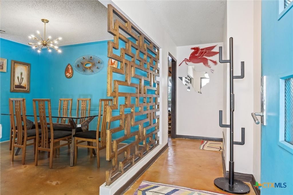 Image 23 of property listing at 3304 Whitepine Drive, Austin, TX 78757