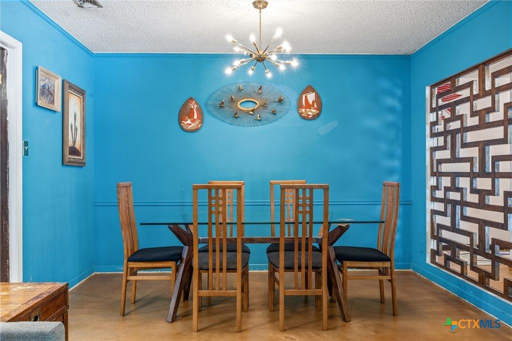 Image 24 of property listing at 3304 Whitepine Drive, Austin, TX 78757
