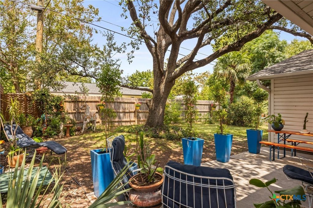 Image 29 of property listing at 3304 Whitepine Drive, Austin, TX 78757