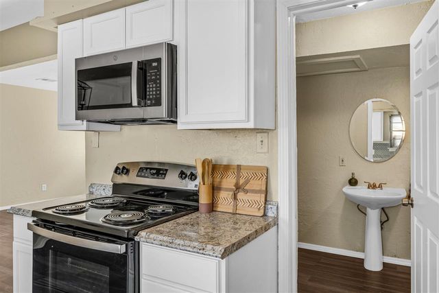 5301 NW Euclid Ave, Lawton, OK 73505