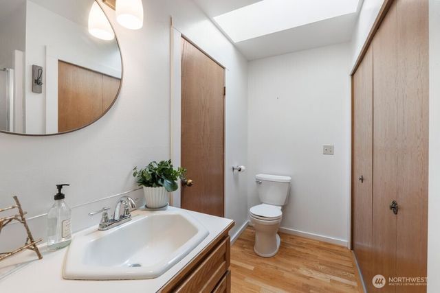 212 Dow Ridge Drive, Eatonville, WA 98328