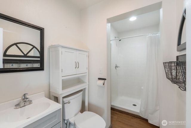 212 Dow Ridge Drive, Eatonville, WA 98328