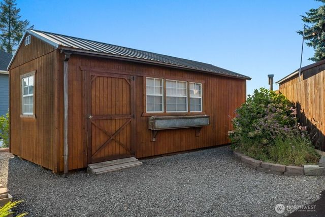 212 Dow Ridge Drive, Eatonville, WA 98328